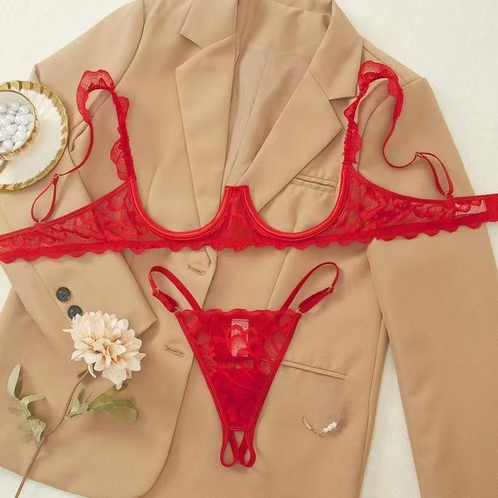 Noor | Womens Plus Size Lace Lingerie Bra Thong Set - Red