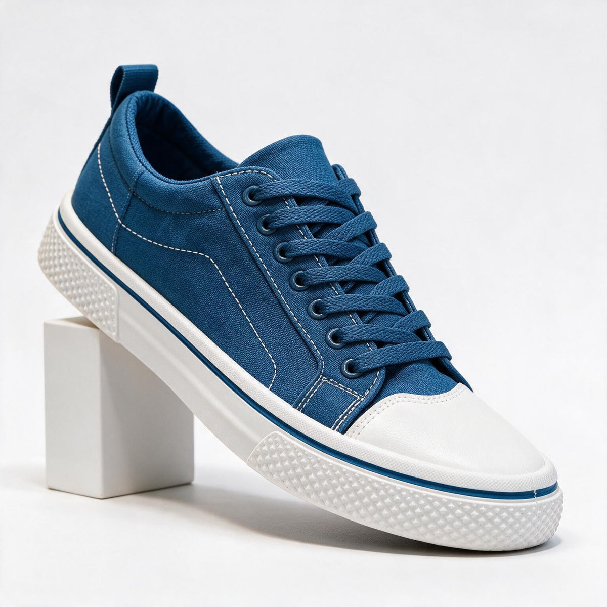 Colm | Mens Trainers Canvas Sneakers Breathable Skate Casual Shoes Blue packshot