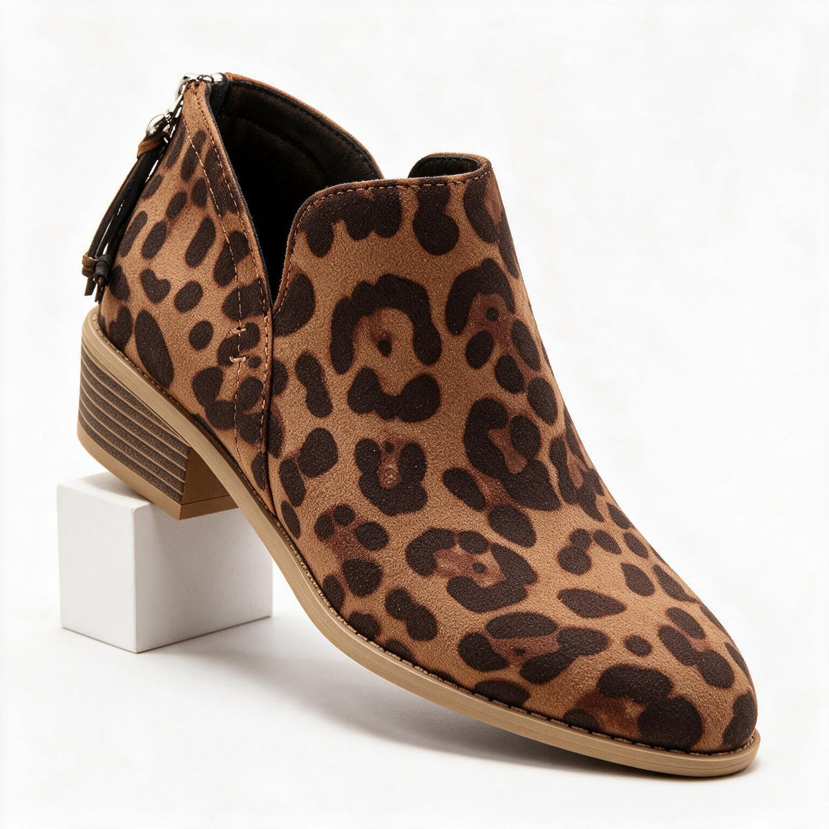 Rosalie | Womens Pointed Toe Block Heel Court Shoes On Pumps Leopard Print packshot